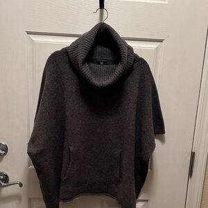 Ann Taylor Extra Fine Merino Wool Blend Poncho Cape Size XS/S (runs large)